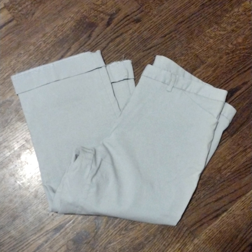 The Limited Women's Capris - Light Gray